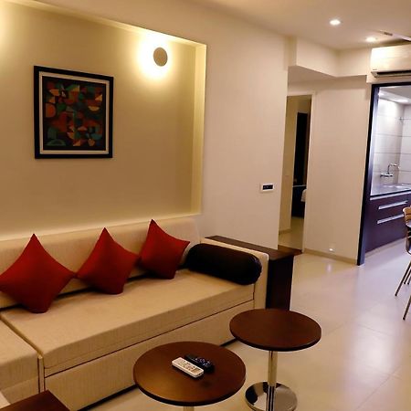 Quality Inn Patria Suites, Rajkot Exteriör bild
