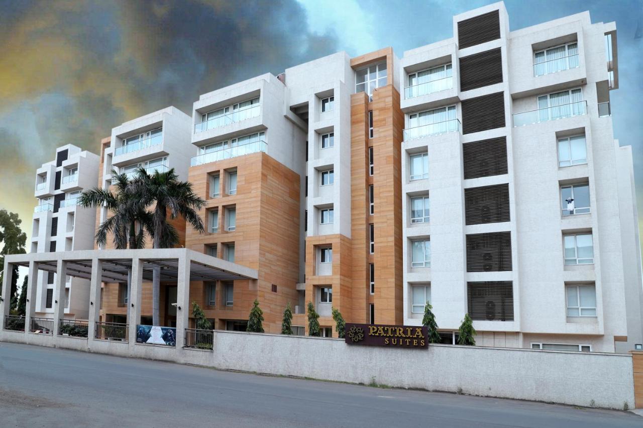 Quality Inn Patria Suites, Rajkot Exteriör bild